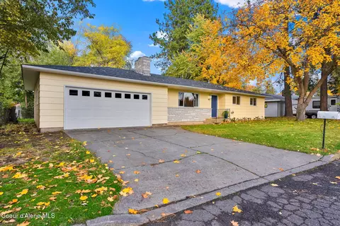 401 E Buttercup Ln, Coeur D'alene, ID 83815