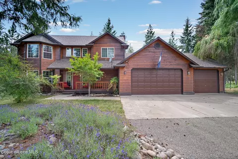 106 Quiet Pl, Moyie Springs, ID 83845