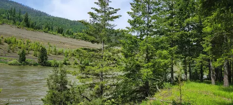 352 Estate Dr, Troy, MT 59935