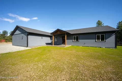 55 Flattery Ln, Blanchard, ID 83804