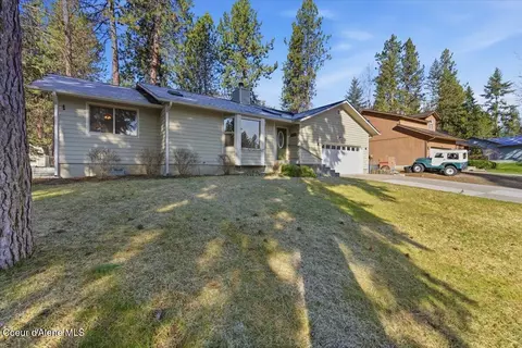 5118 N Pinegrove Dr, Coeur D'alene, ID 83815