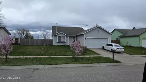 7444 W Robin Rd, Rathdrum, ID 83858