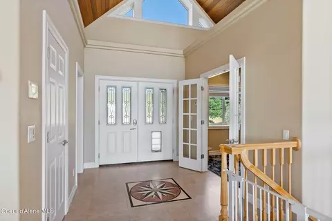 Entry Way - 2953 E Badger Rd, Harrison, ID 83833 photo 2 of 7