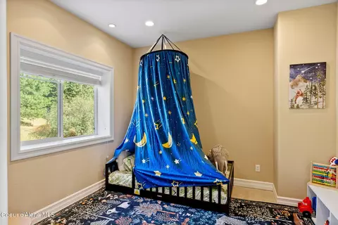 Bedroom - 2953 E Badger Rd, Harrison, ID 83833 photo 3 of 5