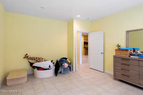 Bedroom - 2953 E Badger Rd, Harrison, ID 83833 photo 4 of 5