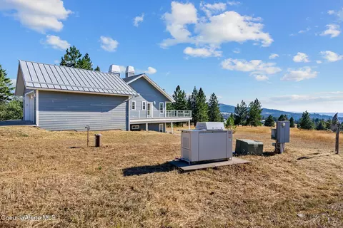 Exterior - 2953 E Badger Rd, Harrison, ID 83833 photo 4 of 10