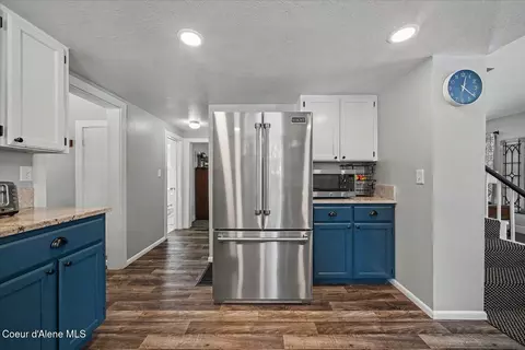 Kitchen - 555 Eighth St, Mullan, ID 83846 photo 6 of 8