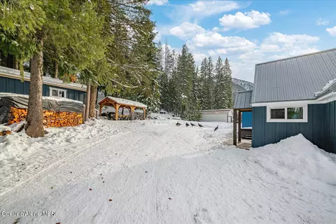 Exterior - 555 Eighth St, Mullan, ID 83846 photo 11 of 14