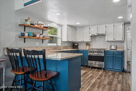 Kitchen - 555 Eighth St, Mullan, ID 83846 photo 2 of 8