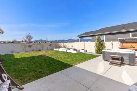 Exterior - 1033 E Percival Ln, Post Falls, ID 83854 photo 5 of 6