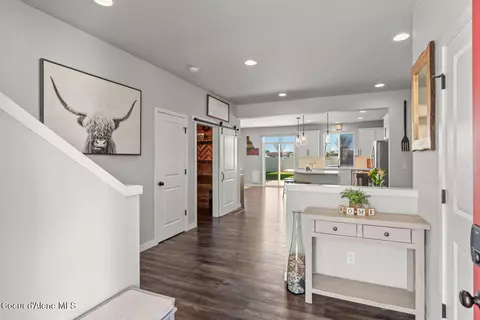 Entry Way - 1033 E Percival Ln, Post Falls, ID 83854 photo 1 of 2