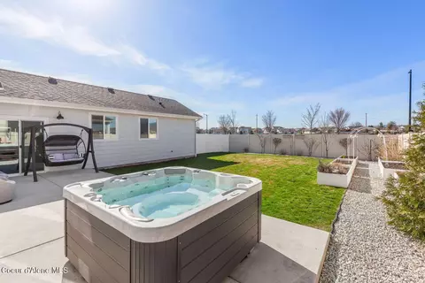 Exterior - 1033 E Percival Ln, Post Falls, ID 83854 photo 3 of 6
