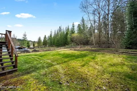Exterior - 115 Belair Dr, Pinehurst, ID 83850 photo 4 of 9