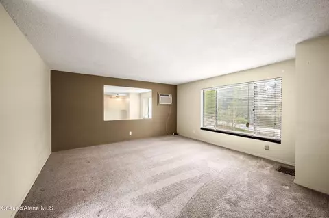 Living - 115 Belair Dr, Pinehurst, ID 83850 photo 1 of 8