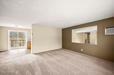 Living - 115 Belair Dr, Pinehurst, ID 83850 photo 3 of 8