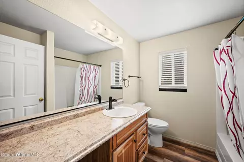 Bath - 115 Belair Dr, Pinehurst, ID 83850 photo 1 of 1
