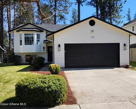 208 S Riverwood Ct, Post Falls, ID 83854