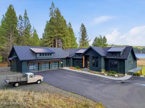 13846 N Hauser Lake Rd, Hauser, ID 83854