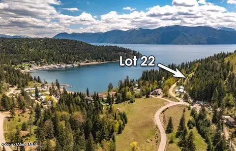 62 Venture Ln, Sagle, ID 83860