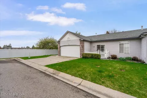 Exterior - 501 E Whitewater Ln, Post Falls, ID 83854 photo 3 of 9