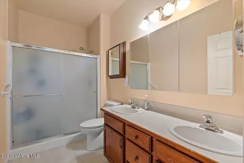 Bath - 501 E Whitewater Ln, Post Falls, ID 83854 photo 1 of 2