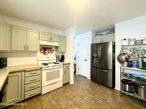 Kitchen - 2675 W Beth Loop, Post Falls, ID 83854 photo 4 of 4