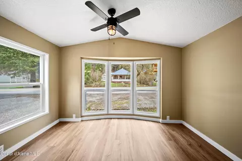 Living - 652 Burke Rd, Wallace, ID 83873 photo 7 of 7