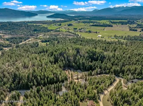 133 Olympic Dr, Sandpoint, ID 83864 photo 3