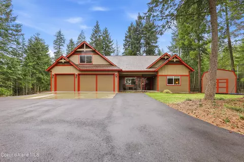 17953 W Sheltered Ct, Hauser, ID 83854