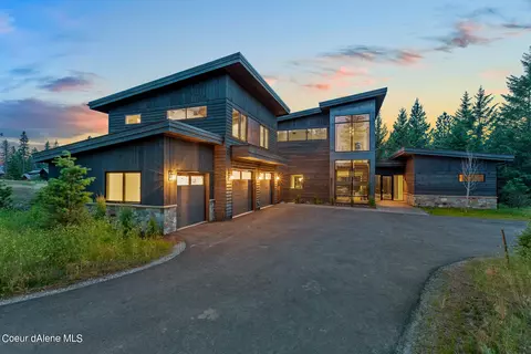 5941 S Gozzer Rd, Harrison, ID 83833