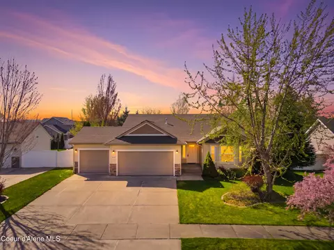 3157 W Blueberry Cir, Hayden, ID 83835
