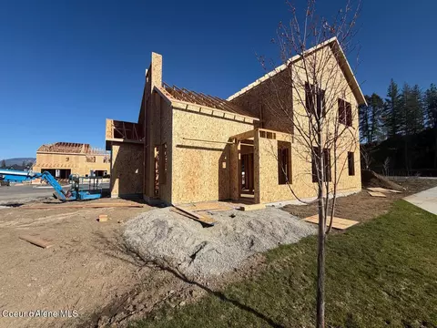12930 N Sarsaparilla Ln, Hayden, ID 83835
