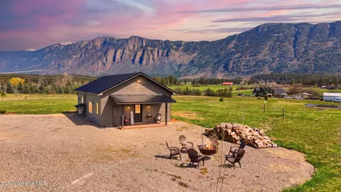 1770 Porthill Loop Rd, Bonners Ferry, ID 83805