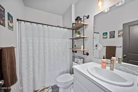 Bath - 164 N Spindle St, Post Falls, ID 83854 photo 3 of 3