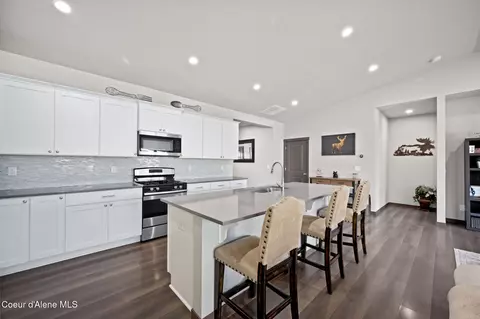 Kitchen - 164 N Spindle St, Post Falls, ID 83854 photo 3 of 4