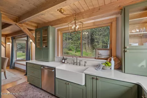16336 W Sandback Pl, Post Falls, ID 83854