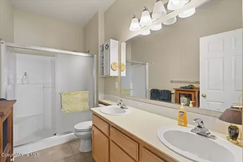 Bath - 505 E Whitewater Ln, Post Falls, ID 83854 photo 1 of 2