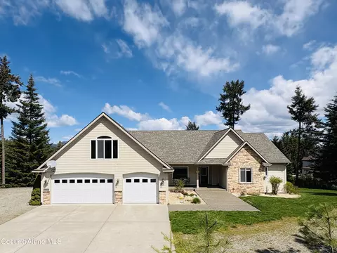 10459 N Summit Loop, Hauser, ID 83854