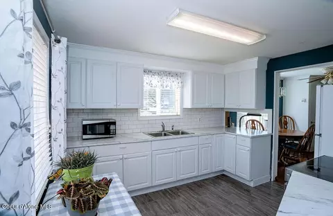 Kitchen - 407 S 5th St, Pinehurst, ID 83850 photo 2 of 6