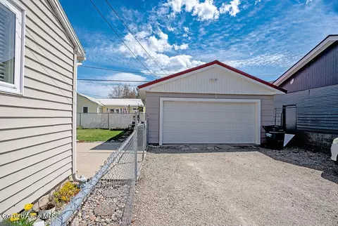 Exterior - 407 S 5th St, Pinehurst, ID 83850 photo 1 of 15