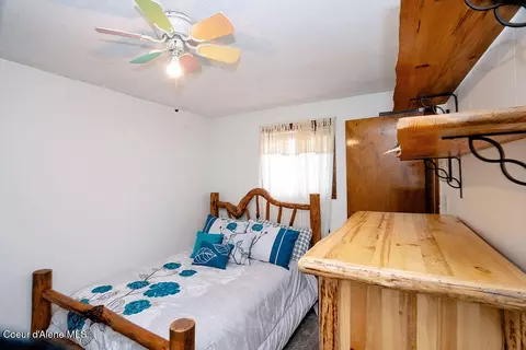 Bedroom - 407 S 5th St, Pinehurst, ID 83850 photo 2 of 7