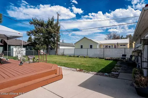 Exterior - 407 S 5th St, Pinehurst, ID 83850 photo 7 of 15
