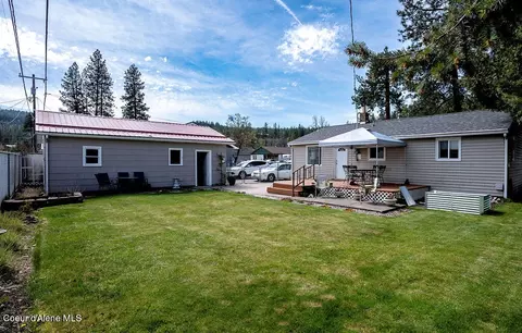 Exterior - 407 S 5th St, Pinehurst, ID 83850 photo 12 of 15