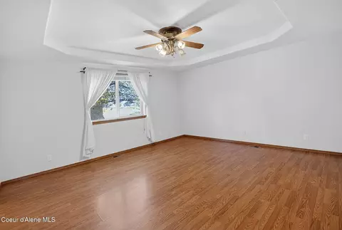 Living - 425 E Titanium Ct, Post Falls, ID 83854 photo 5 of 5