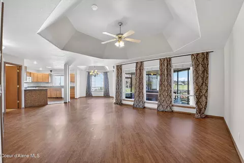 Living - 425 E Titanium Ct, Post Falls, ID 83854 photo 4 of 5