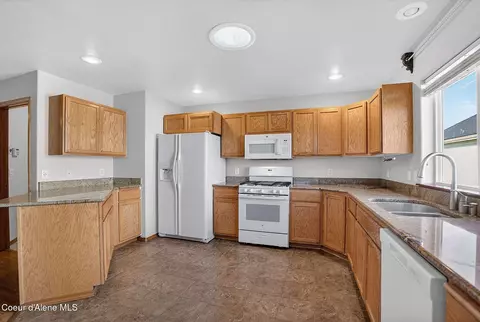 Kitchen - 425 E Titanium Ct, Post Falls, ID 83854 photo 1 of 2