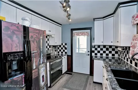 Kitchen - 332 Main St, Wardner, ID 83837 photo 1 of 4