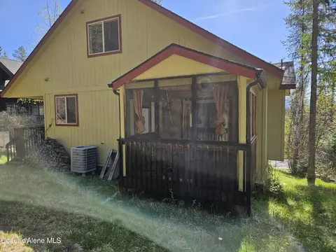 2571 Kalispell Bay Rd, Priest Lake, ID 83856