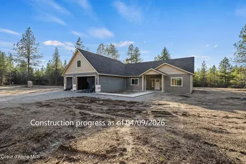 7741 E Howard Rd, Athol, ID 83801