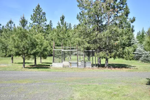 Exterior - 574 576 Parkside Rd, Plummer, ID 83851 photo 9 of 11